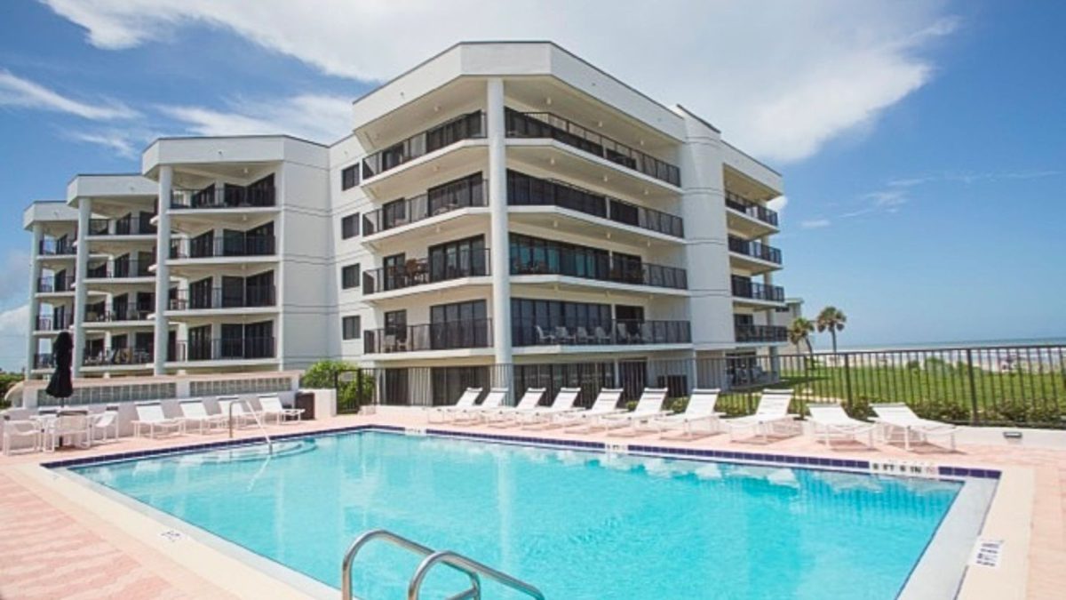 Old Rental Complex in New Smyrna Beach